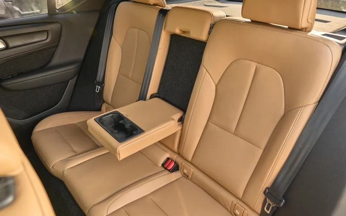 Volvo XC 40 cena 104500 przebieg: 145000, rok produkcji 2019 z Płock małe 436